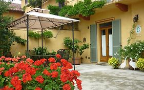 L'Adele Bed & Breakfast